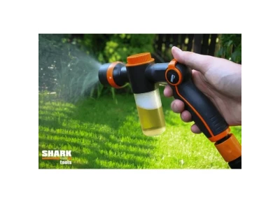 SHARK PISTOLET ZRASZAJĄCY Z DOZOWNIKIEM